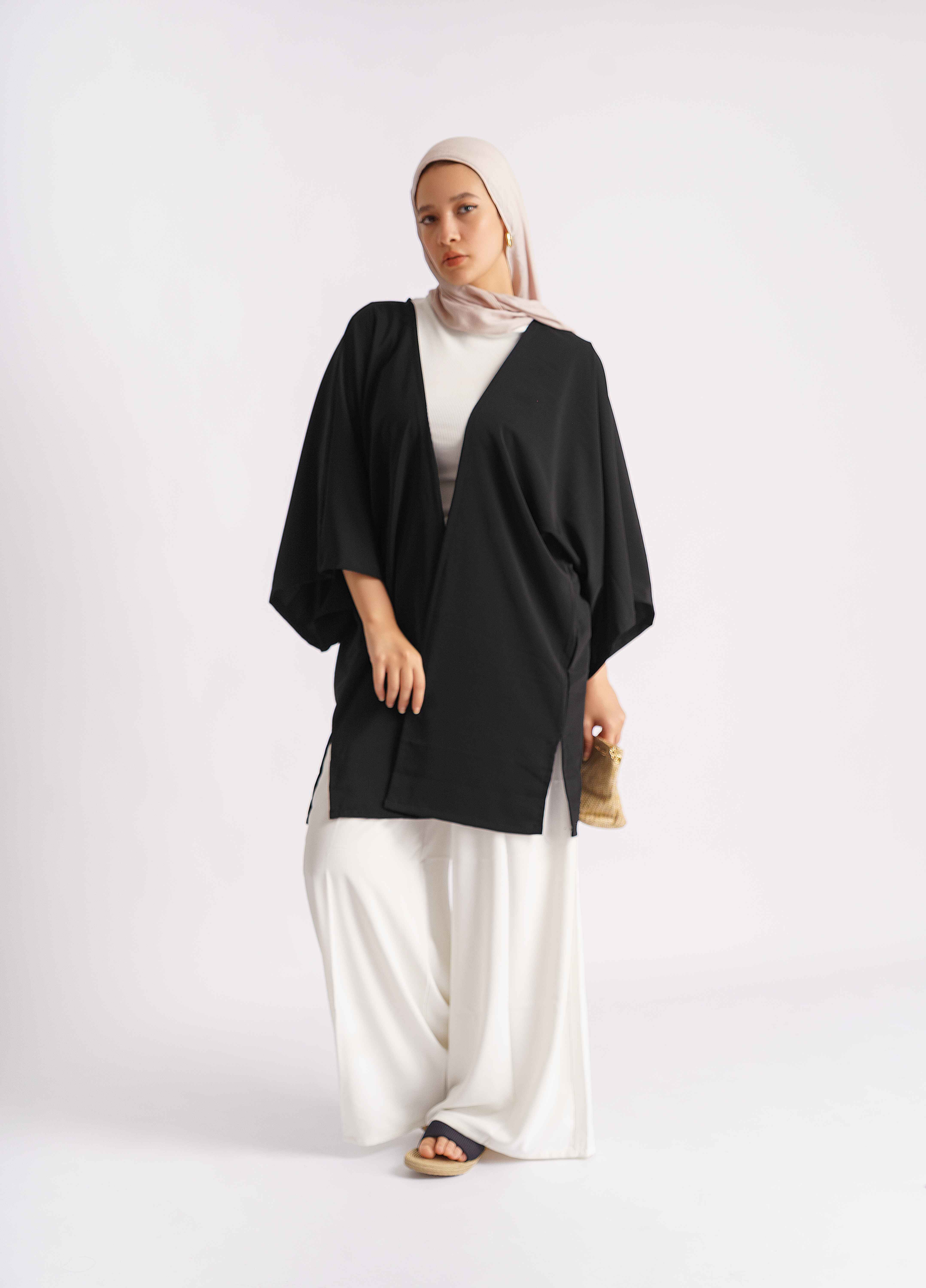 Luxe Nile Kimono: Flowing Elegance in Black