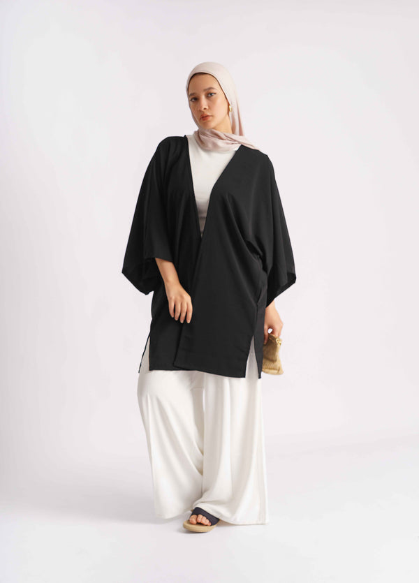 Luxe Nile Kimono: Flowing Elegance in Black